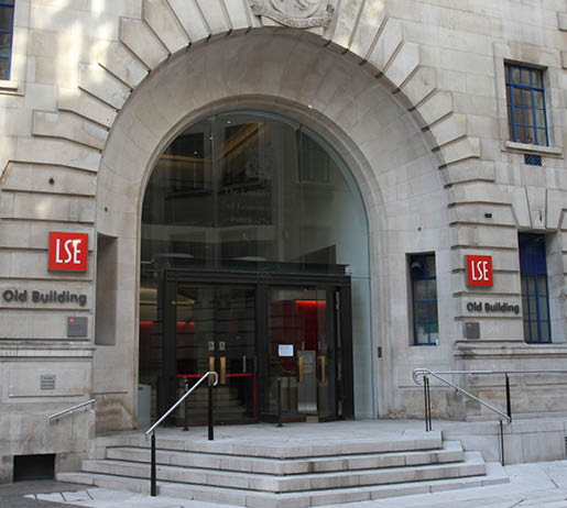 D6TR5N Entrance to London School of Economics UK April 2013